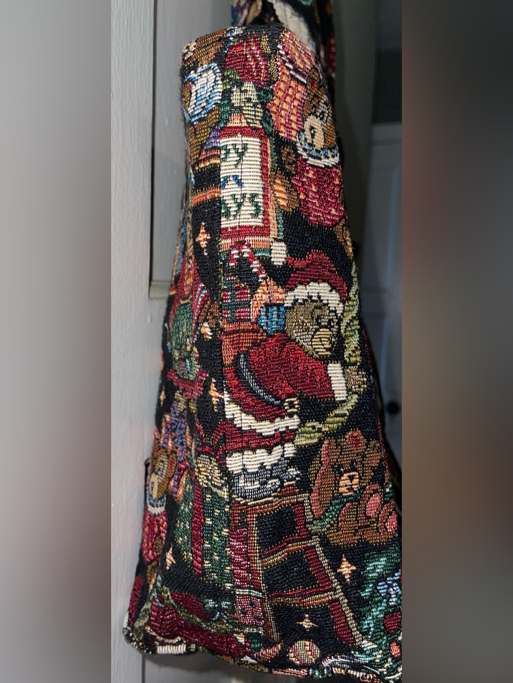 EUC Multi-Color Holiday Tapestry Tote - Picture 4 of 6